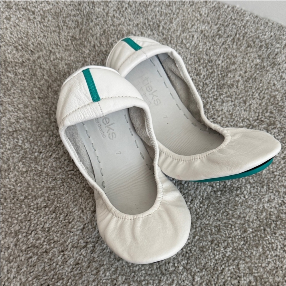 Tieks White and Teal Flats